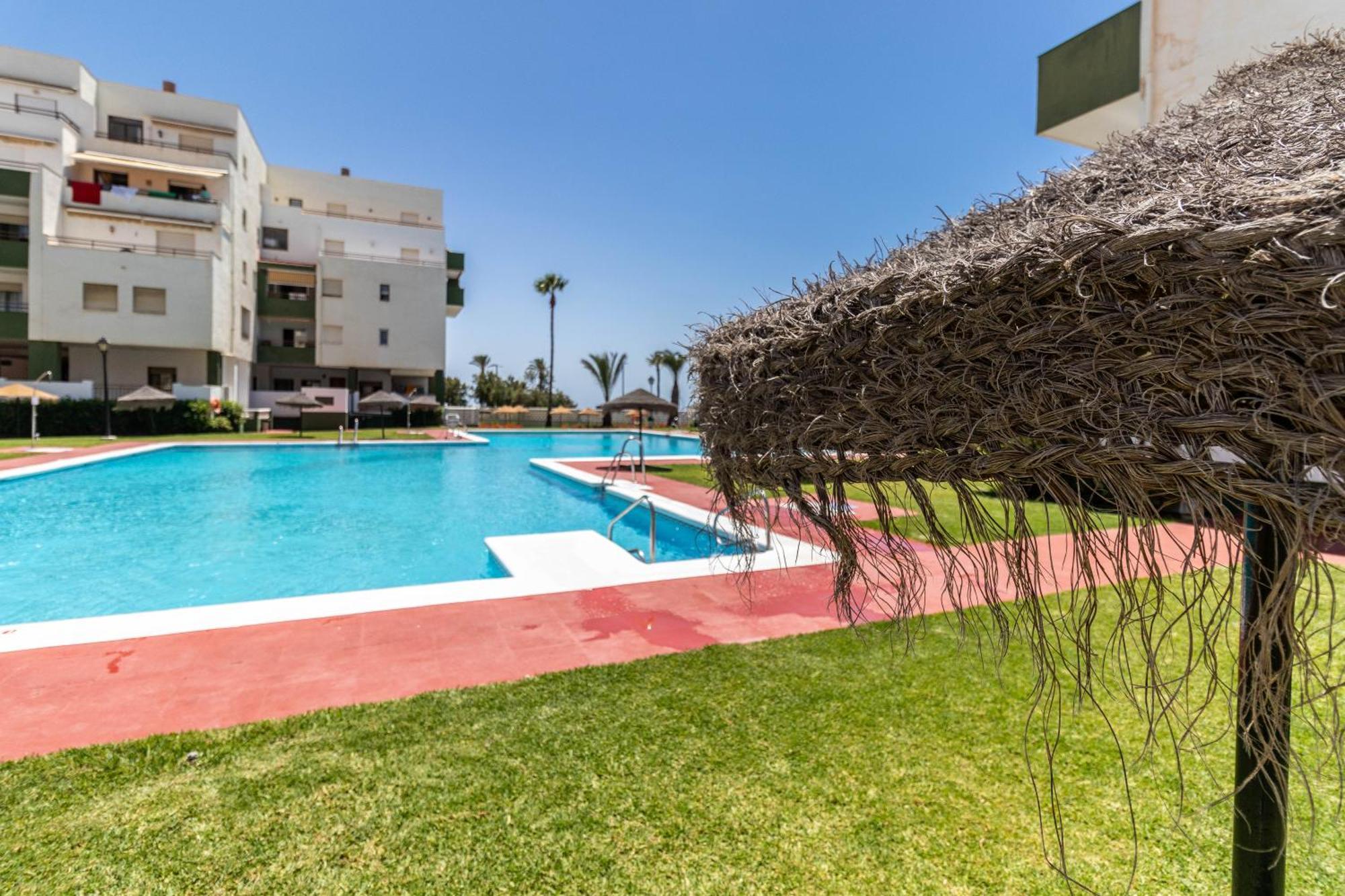 Rentitspain Moderno Apartamento Calaverde Frente Al Mar Salobreña Exterior foto