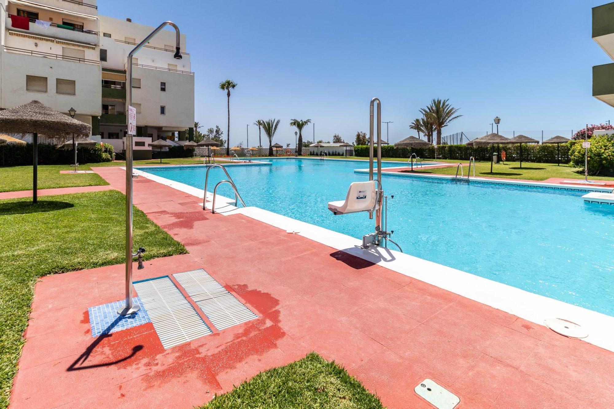 Rentitspain Moderno Apartamento Calaverde Frente Al Mar Salobreña Exterior foto